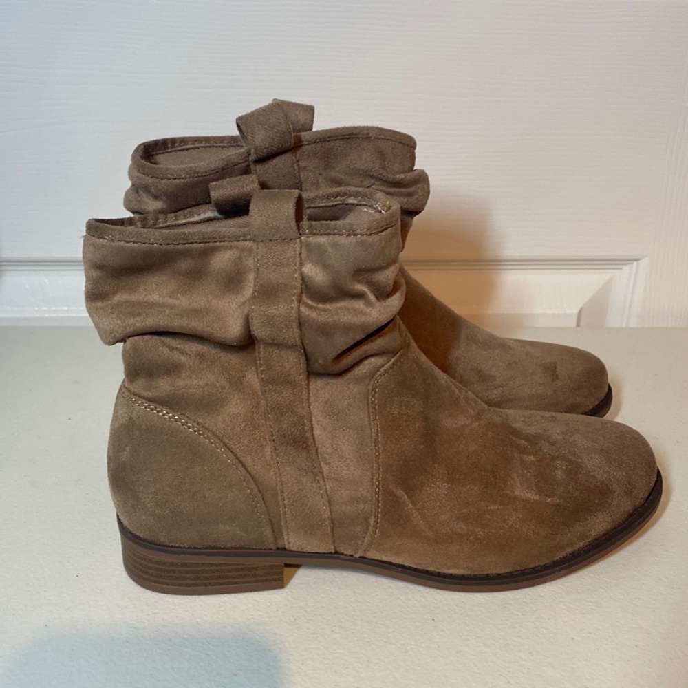 Light brown booties, Size 8